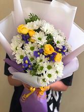 Букет цветов из:  Ирисы, Хризантемы и Розы #REPLACE_PRED# Паниках